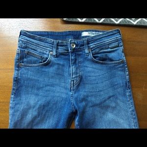 H&M tech stretch blue jeans - 29x32
